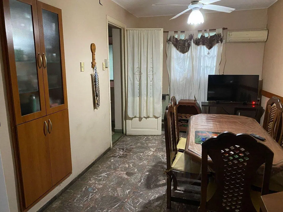 VENTA CASA AL FRENTE ZONA SUR  MUY BUENA UBICACION 3
