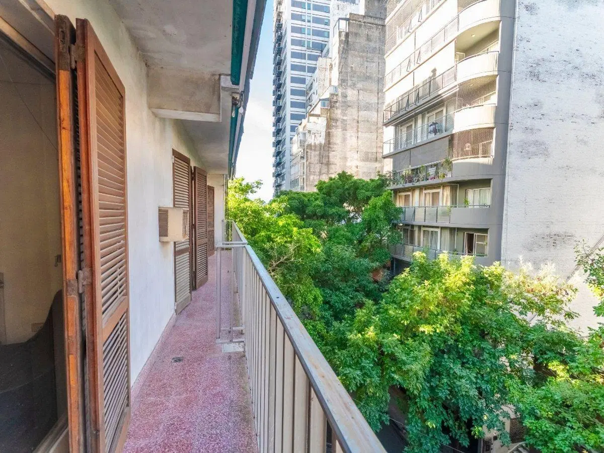 Piso 3 dorm. c/cochera y balcón 3
