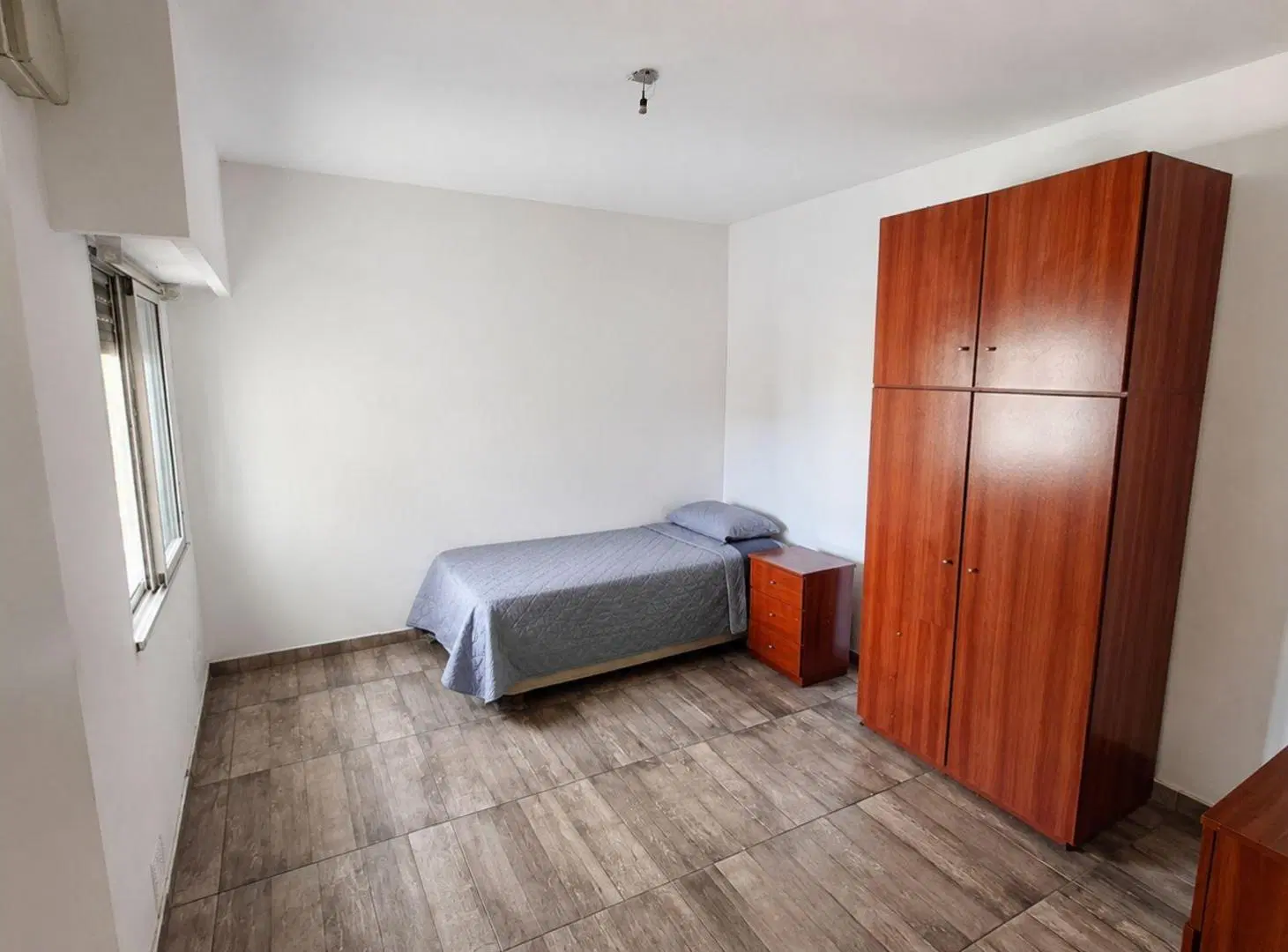 CASA EN VENTA 2 DORMITORIOS PLANTA ALTA 3