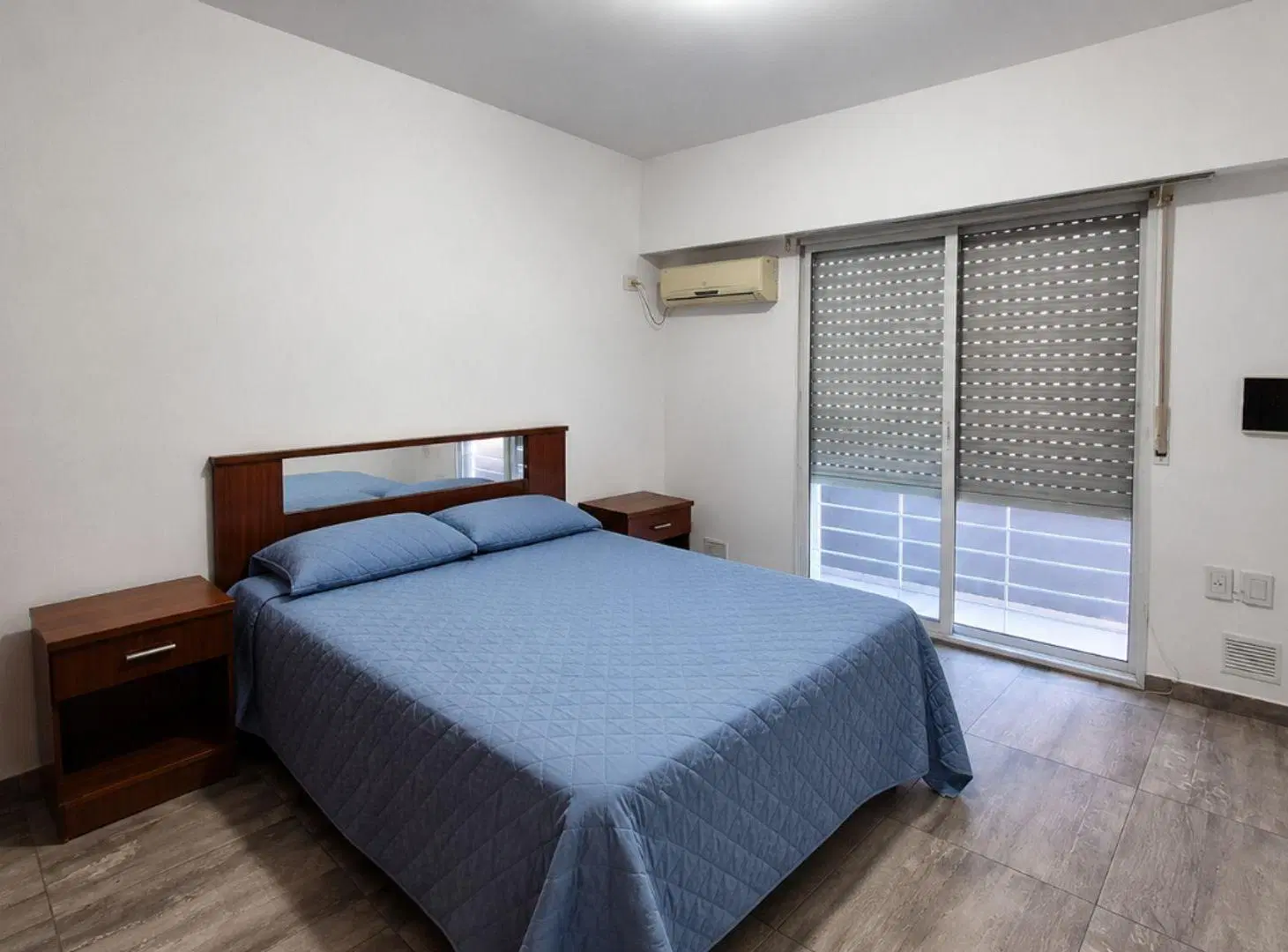 CASA EN VENTA 2 DORMITORIOS PLANTA ALTA 5