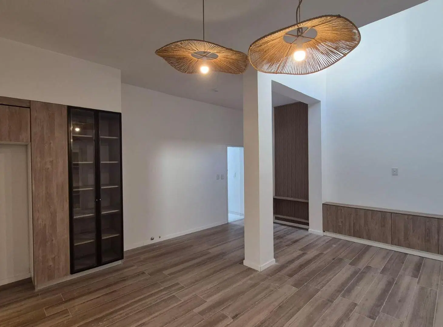 CASA DE PASILLO EN VENTA 2 DORMITORIOS 2