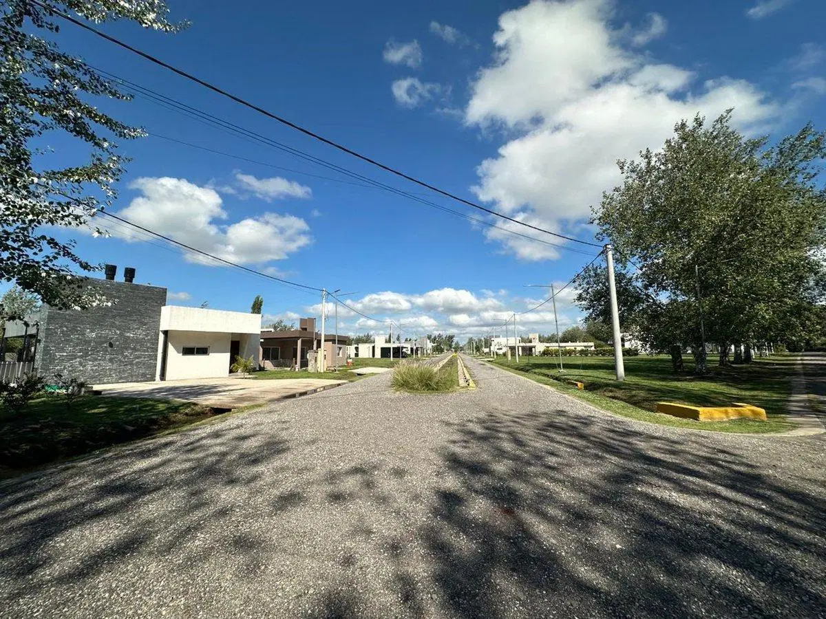 LOTE EN VENTA 330m² BARRIO CERRADO PINARES DEL SUR 5