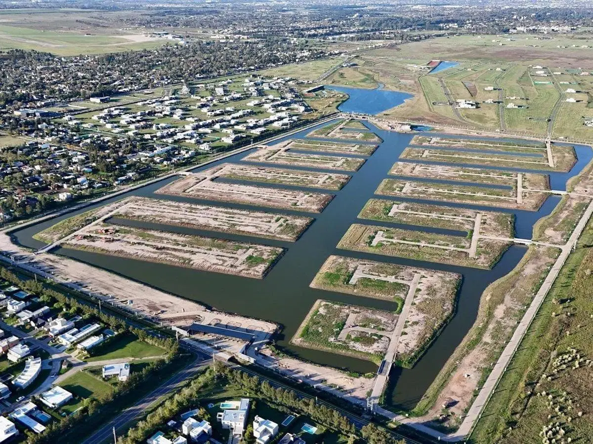 Lote en venta 500m² en Funes Lakes Barrio Cerrado 5
