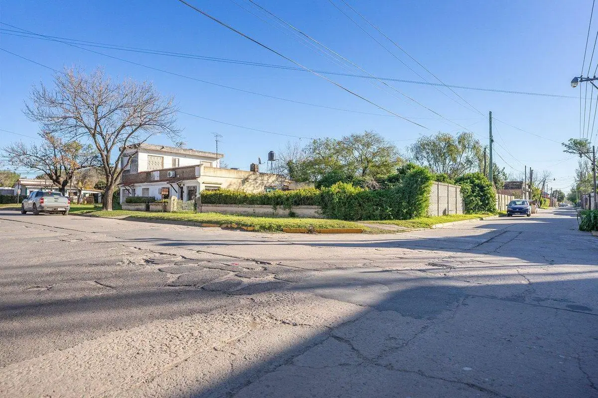 VENTA CASA DOS DORMITORIOS ROLDÁN BARRIO TALLERES 3