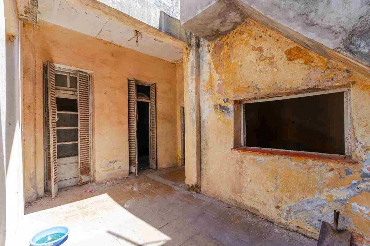 VENTA DE PROPIEDAD COMERCIAL A REFACCIONAR. 5