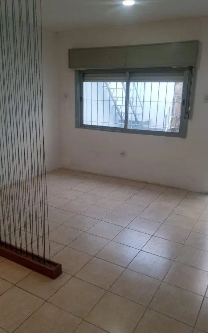 VENTA DE MONOAMBIENTE  EN BARRIO CINCO ESQUINAS 5