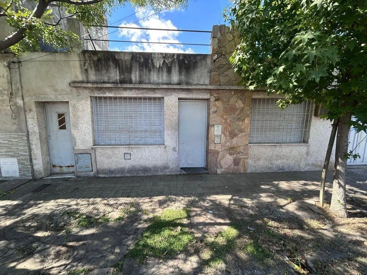 CASA 2 DORMITORIOS - VENTA 3
