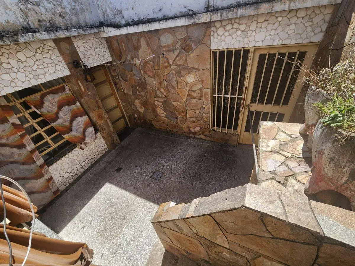 Casa pasillo con patio. Venta. Barrio Belgrano. 3