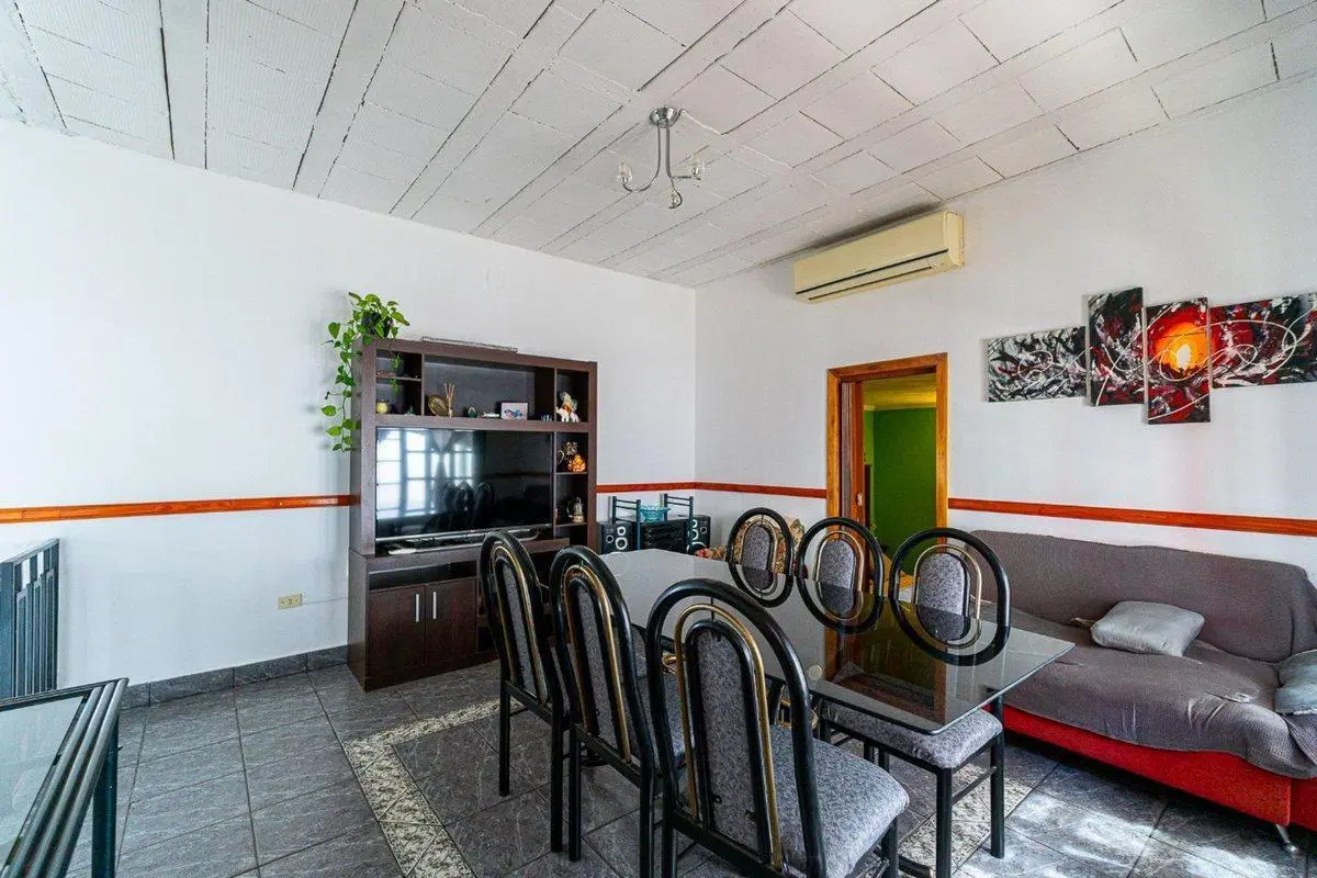VENTA CASA PLANTA ALTA DOS DORMITORIOS - ECHESORTU 2