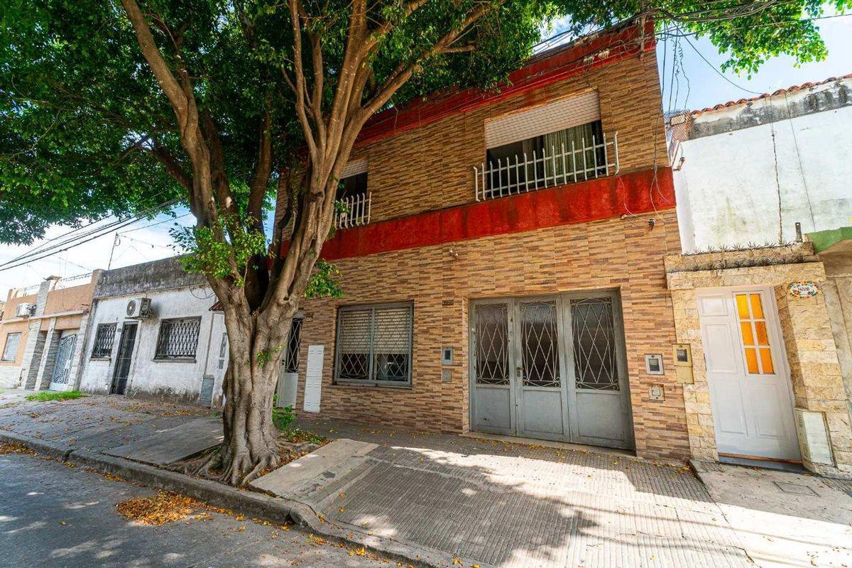 VENTA CASA PLANTA ALTA DOS DORMITORIOS - ECHESORTU