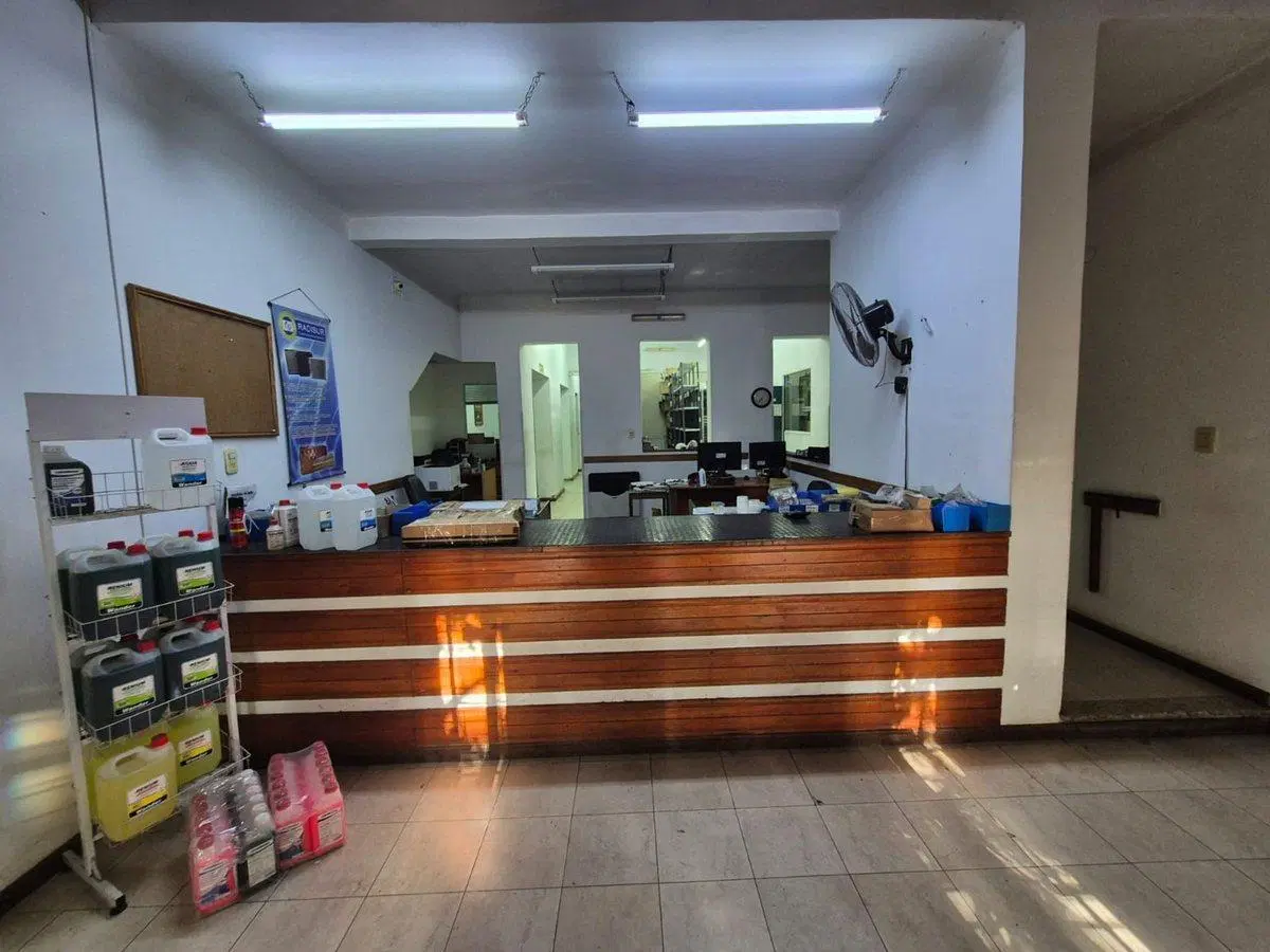 Alquiler Local Comercial y Deposito 5