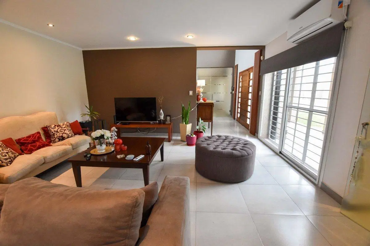 VENTA · FUNES CUATRO DORMITORIOS 4