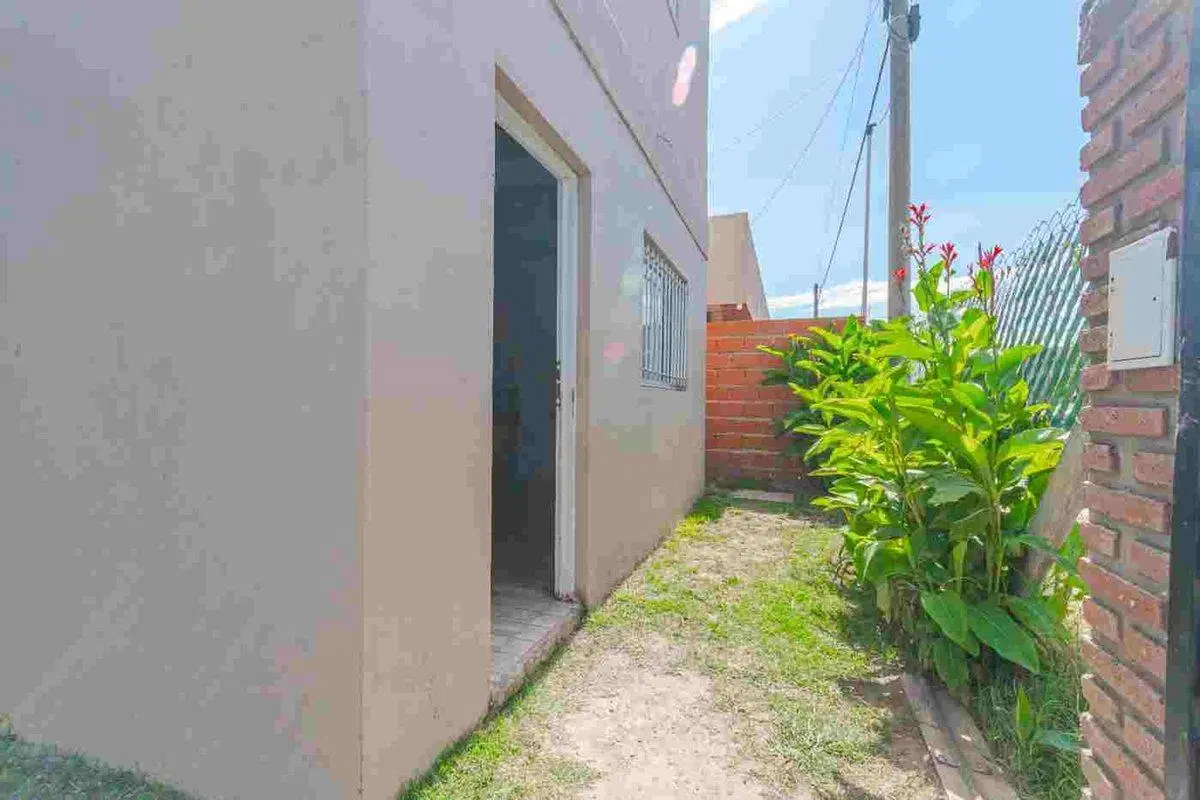 Venta casa 2 dormitorios con pileta La Pedrera 4