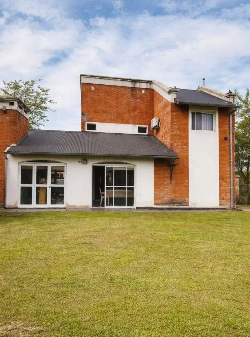 VENTA CASA DE 3 DORMITORIOS EN TIERRA DE SUEÑOS 3 5