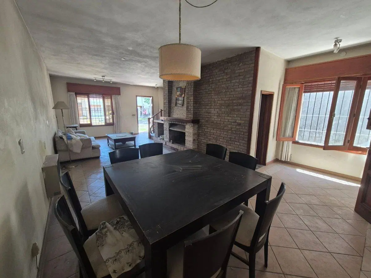 Venta Casa 5 Dormitorios Zona Norte Rosario 3