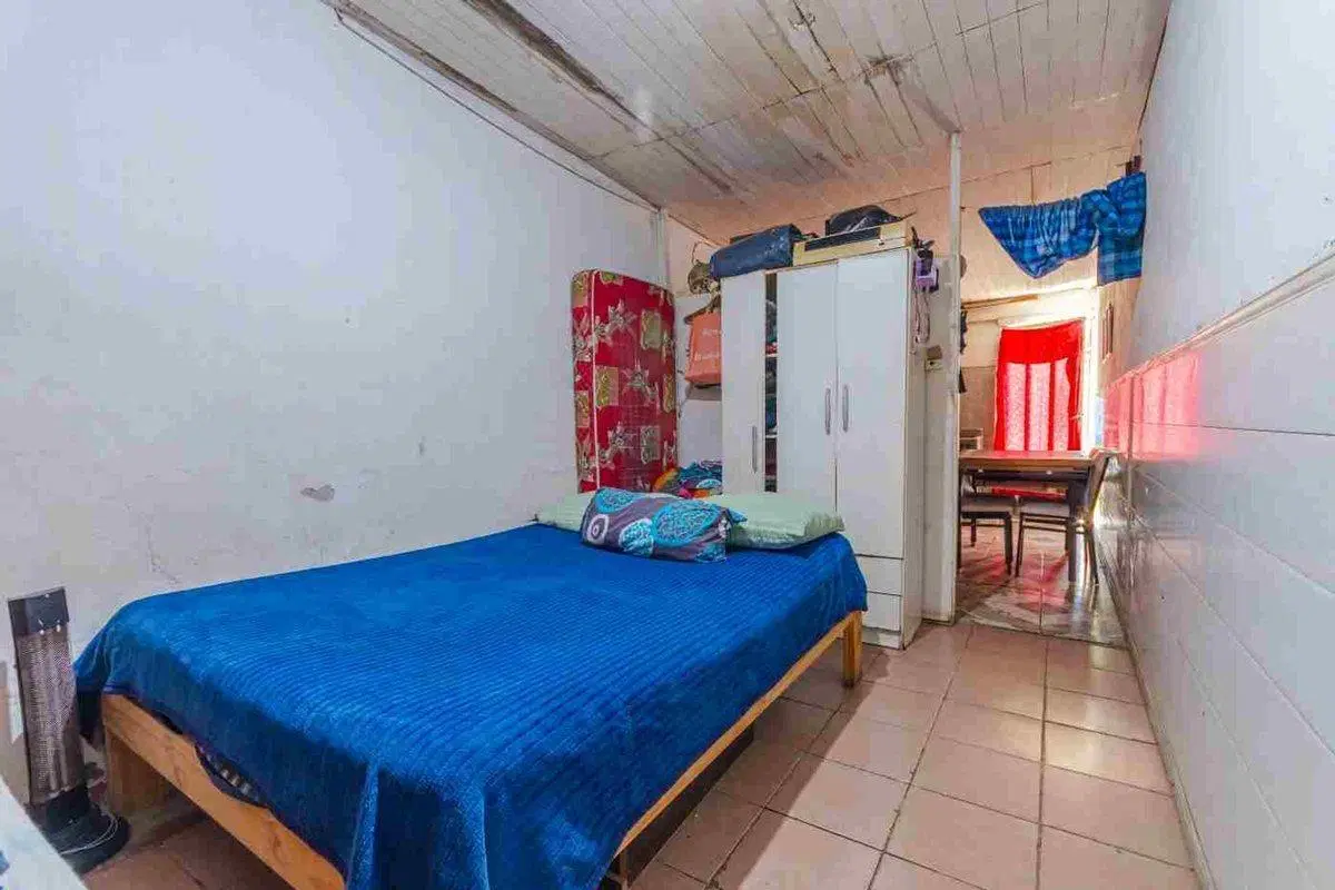 Casa con 2 dormitorios + monoambiente independient 4