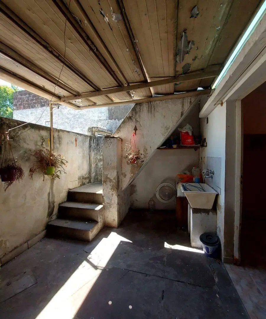Pasillo 2 dormitorios Arroyito con patio+terraza 4