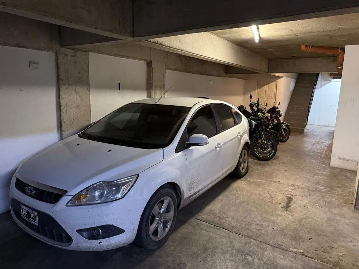 COCHERA DOBLE A LA VENTA EN PLENO CENTRO 2
