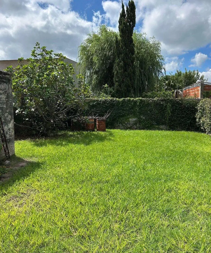 VENTA Terreno con edificación a demoler en Roldán 4