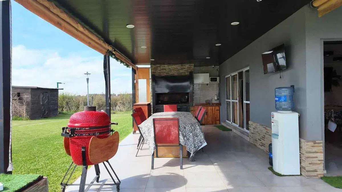 CASA 2 DORMITORIOS  -  MÁS LOTE 300M2 BRISANOVA 4