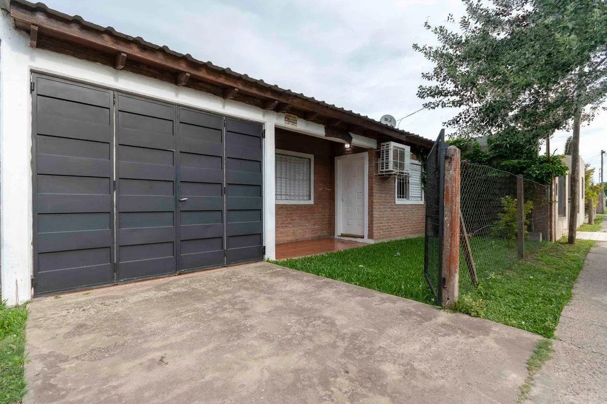 VENTA CASA 1 DORM ROLDÁN VILLA FLORES ACEPTA PERM. 4