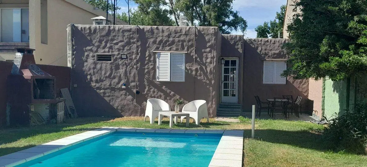 Casa en venta. Fisherton R. Apta credito. 3