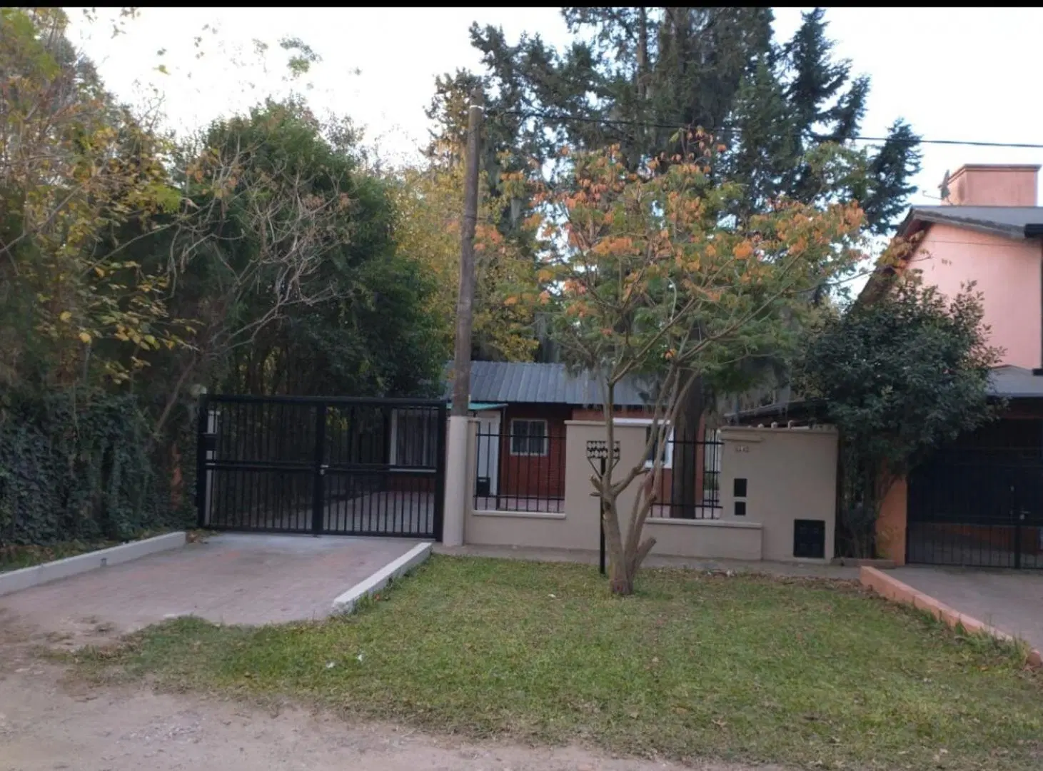 VENTA DE CASA DE DOS DORMITORIOS EN FUNES CENTRO 3