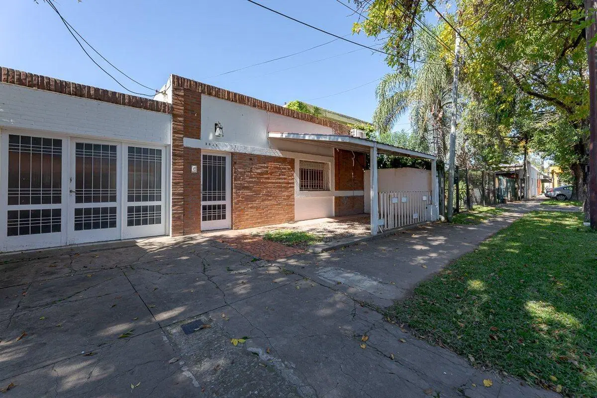 Venta Casa 2 dormitorios + local 2