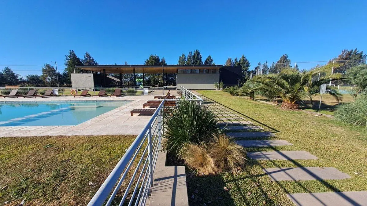LOTE EN VENTA 330m² BARRIO CERRADO PINARES DEL SUR 2