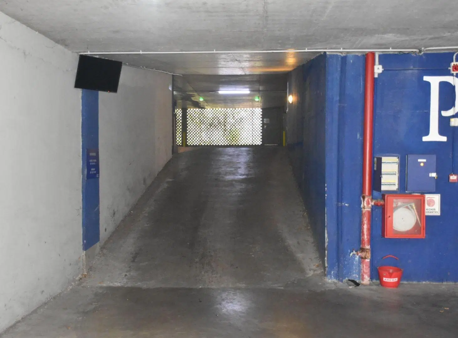 VENTA COCHERAS ESPAÑA 948 4