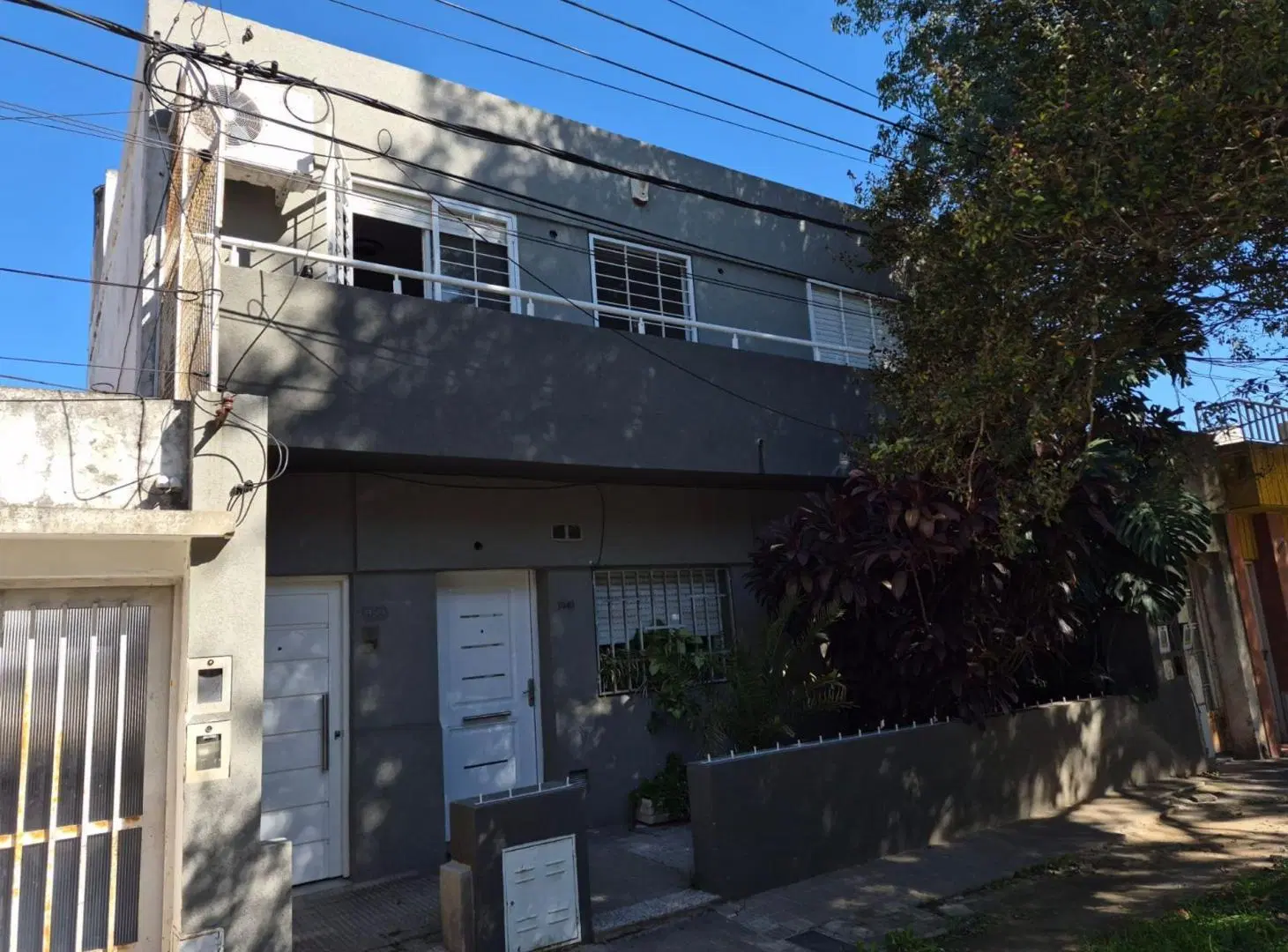 CASA EN VENTA 2 DORMITORIOS PLANTA ALTA 4