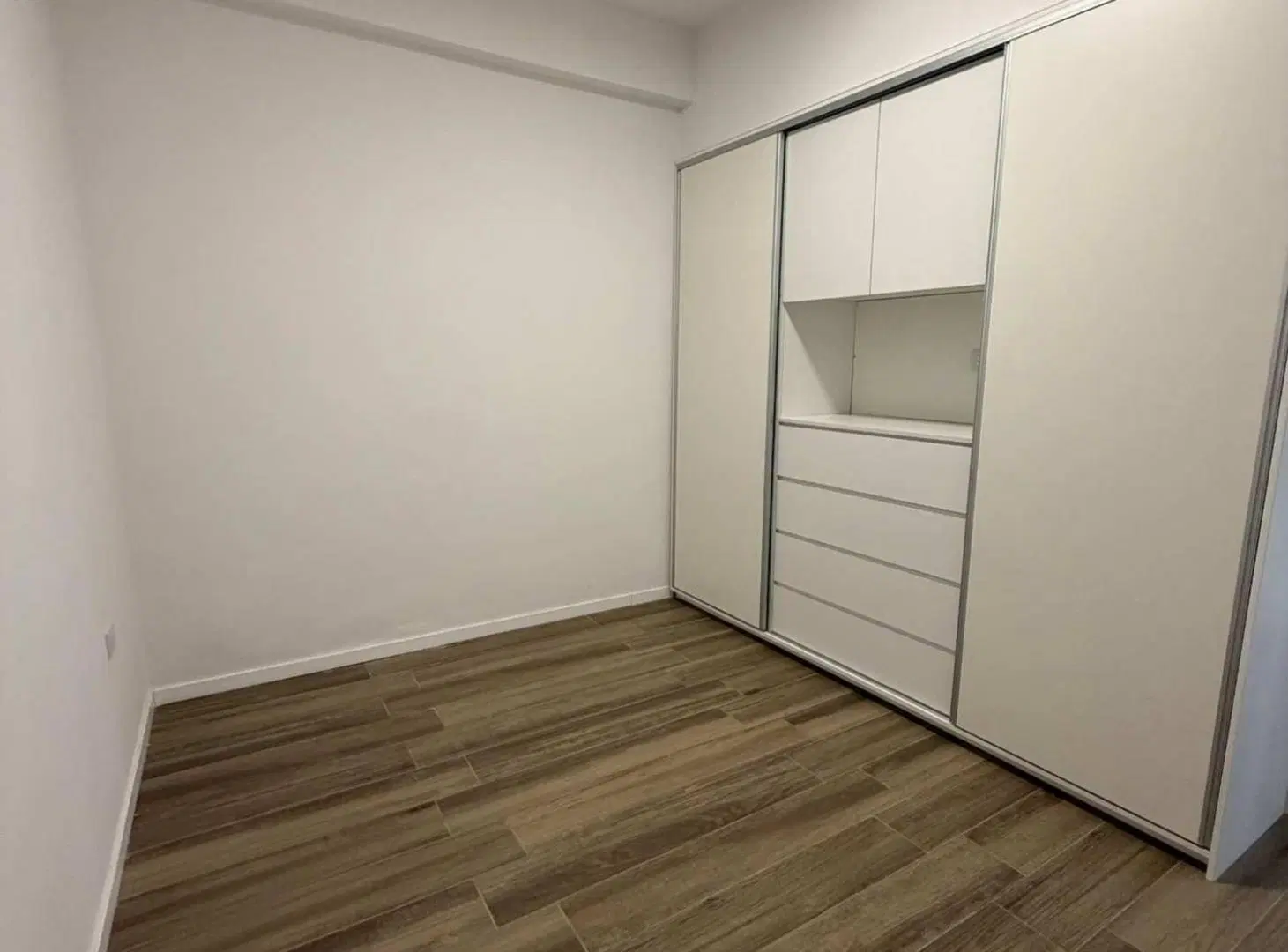 CASA DE PASILLO EN VENTA 2 DORMITORIOS 2