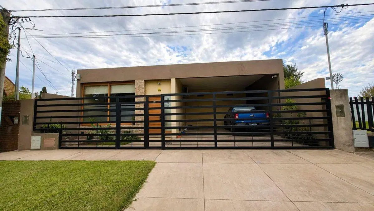 CASA 3 DORMITORIOS - ALVAREZ - SANTA FE 4