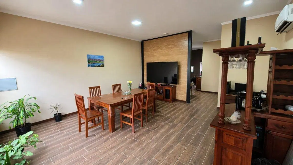 CASA 3 DORMITORIOS - ALVAREZ - SANTA FE 3