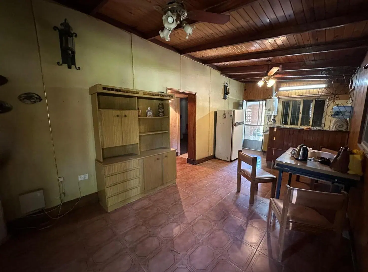 VENTA CASA 2 DORMITORIOS FUNES CON PILETA 8