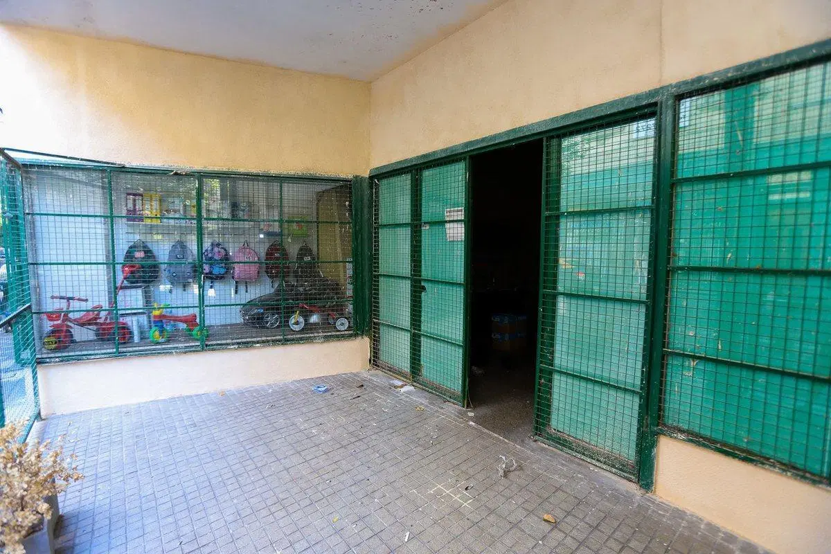 Casa en venta con local comercial y 8 oficinas 5