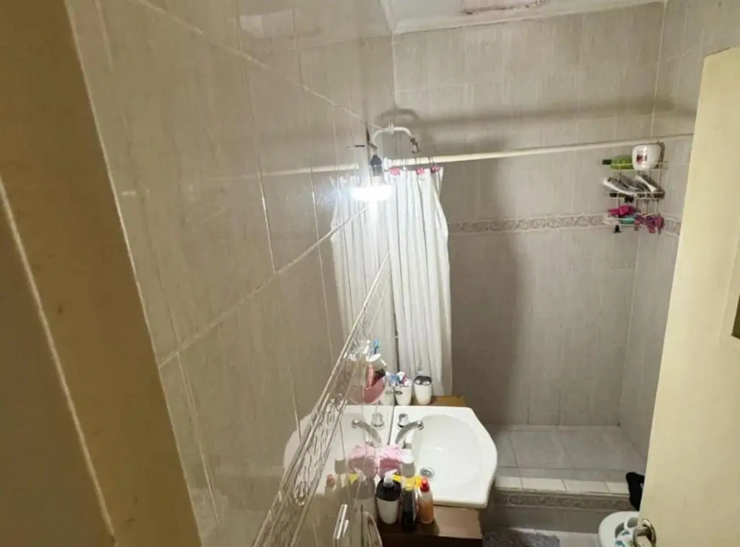 CASA EN VENTA 2 DORMITORIOS CON PATIO Y PILETA 7