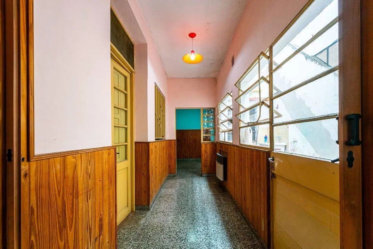 VENTA CASA DOS DORMITORIOS Y COCHERA -  ECHESORTU 4