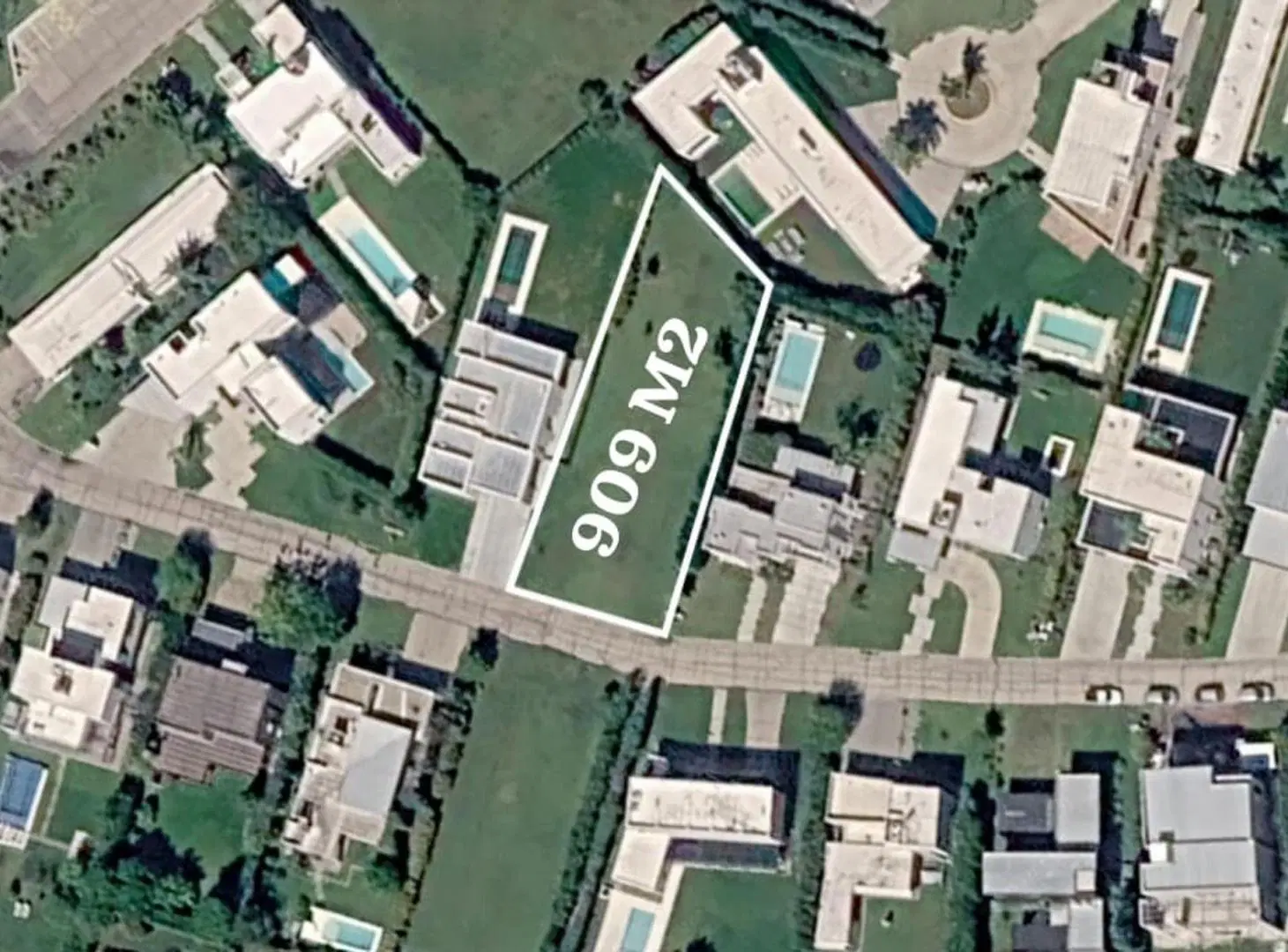 Lote de 909 m² en Barrio San Sebastián-Funes 4