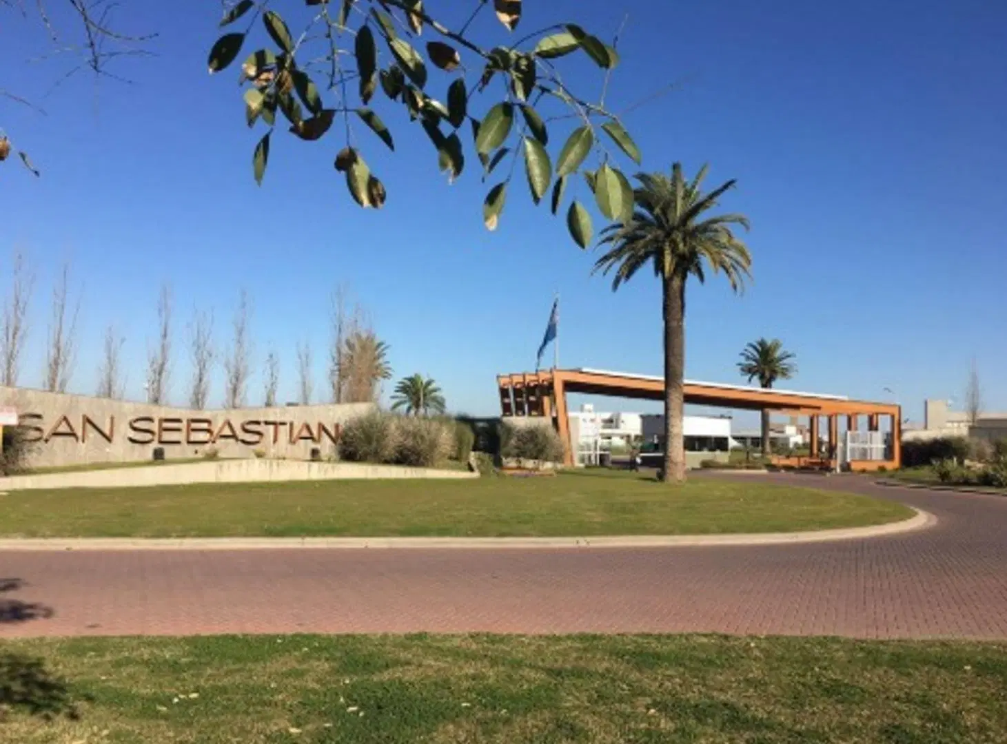 Lote de 909 m² en Barrio San Sebastián-Funes 2