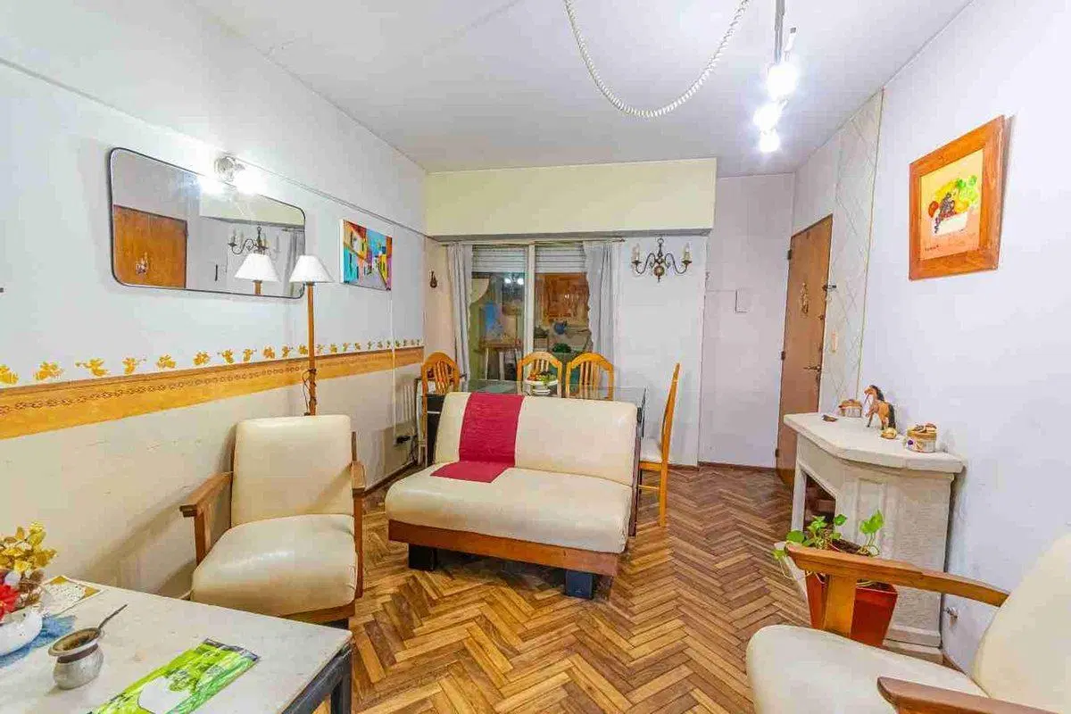 DEPARTAMENTO EN VENTA - ITALIA 1200 + PATIO 7