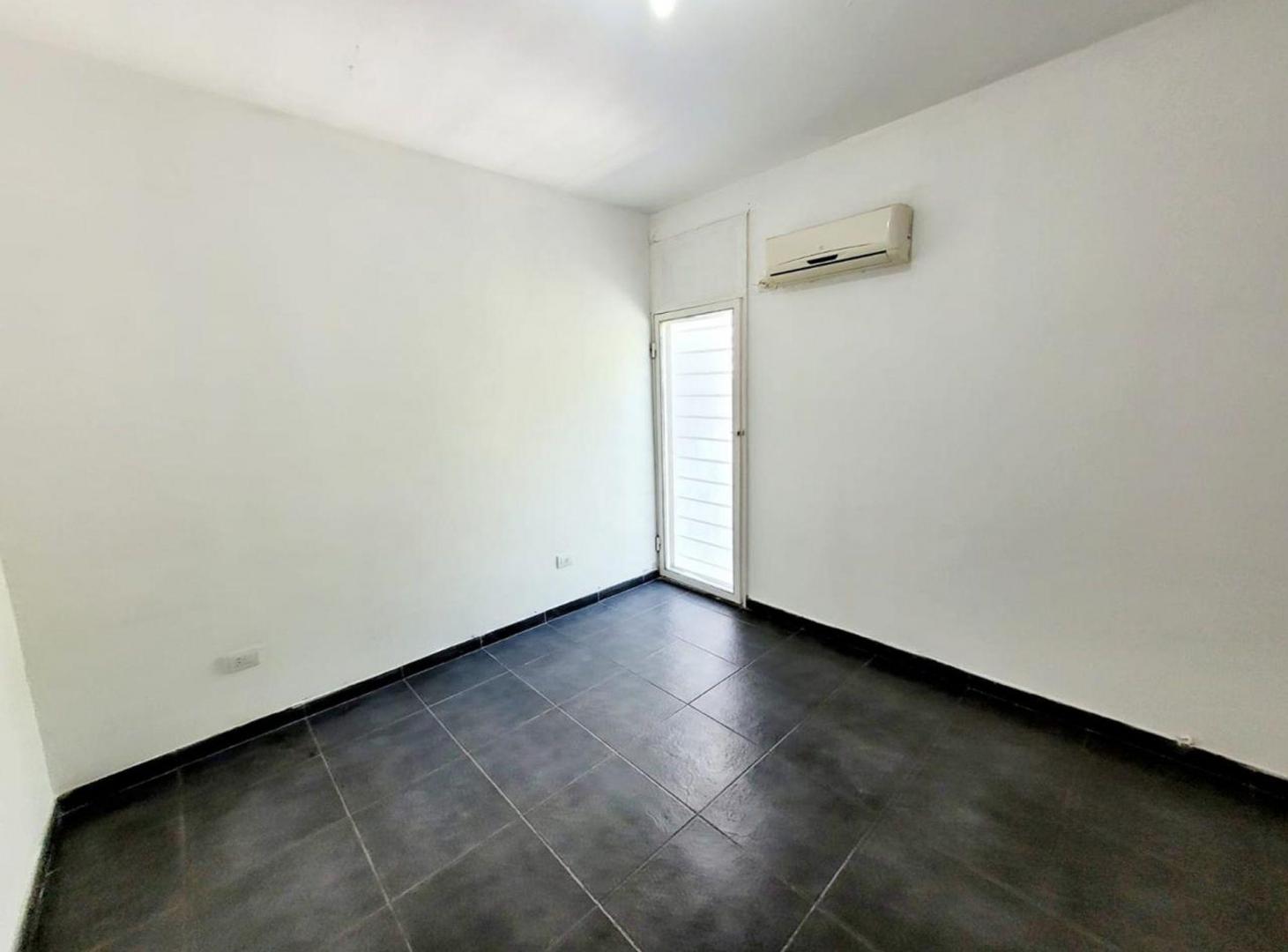 Foto de ALQUILER PERMANENTE CASA TRES DORMITORIOS FUNES, imagen 4
