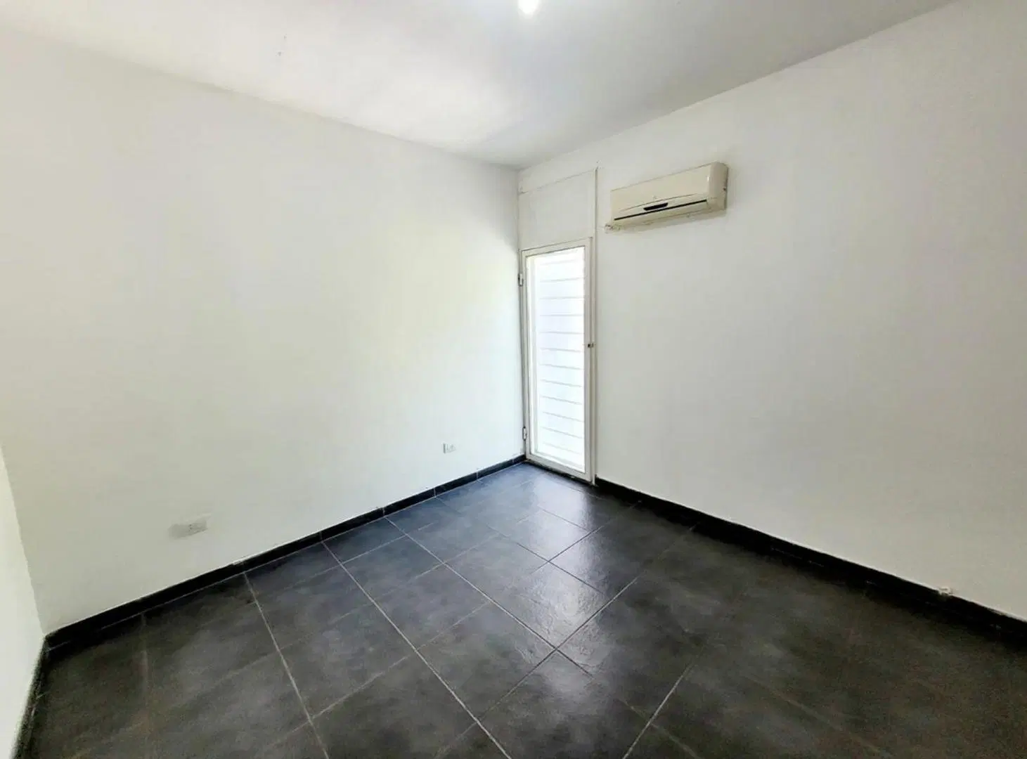 ALQUILER PERMANENTE CASA TRES DORMITORIOS FUNES 4
