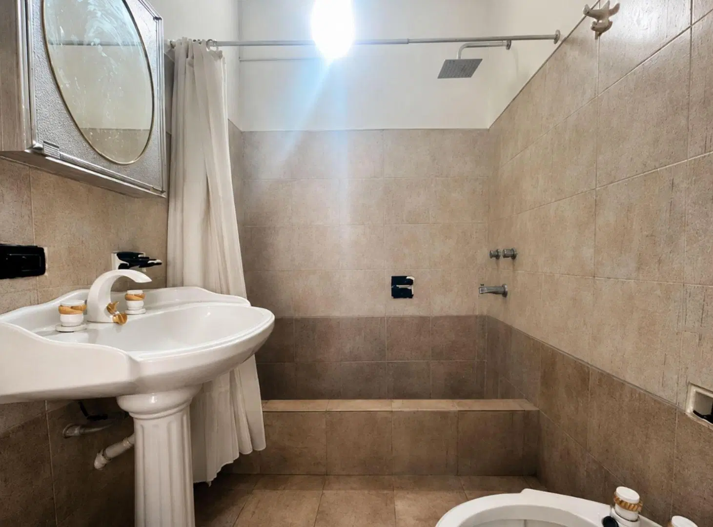 VENTA DE CASA Y DEPTO DE 2 DORMITORIOS EN BELGRANO 2