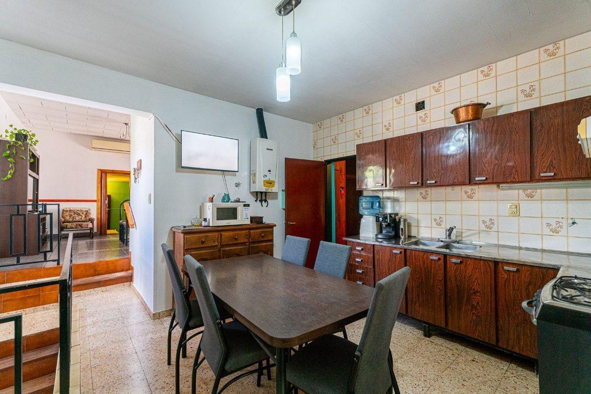 Foto de VENTA CASA PLANTA ALTA DOS DORMITORIOS - ECHESORTU, imagen 3
