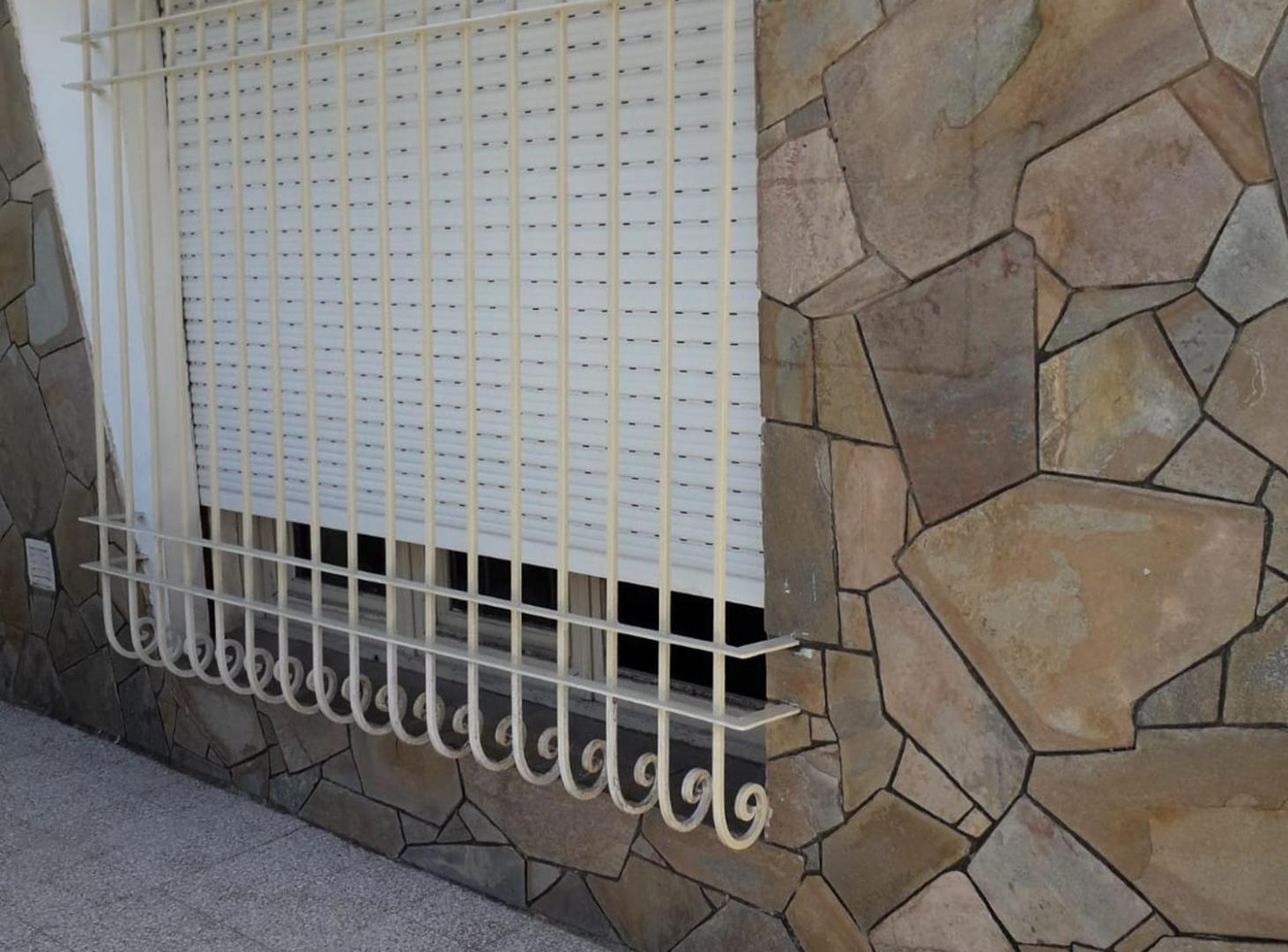 Foto de VENTA DE CASA DE 1 DORMITORIO EN ZONA SUR, imagen 1