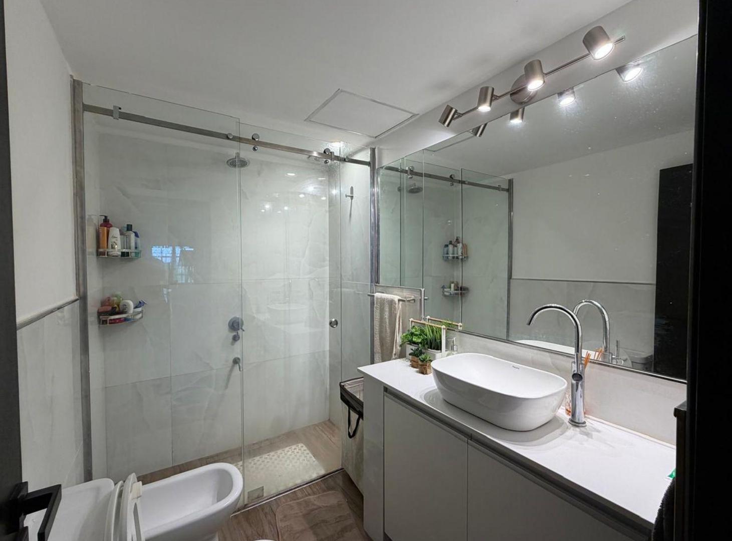 Foto de VENTA, CASA CON PILETA Y TERRENO EN ROLDAN!!, imagen 5