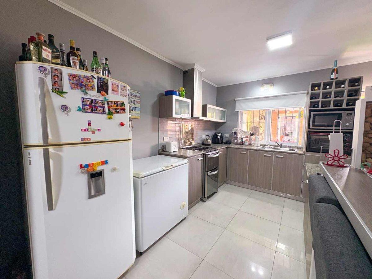 Foto de VENTA CASA 3 DORMITORIOS CON PILETA - FISHERTON, imagen 4
