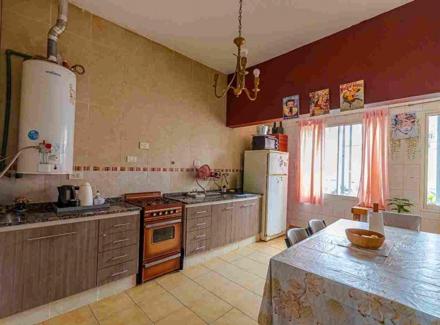 Foto de VENTA Casa + Dpto Independiente Barrio Industrial, imagen 5