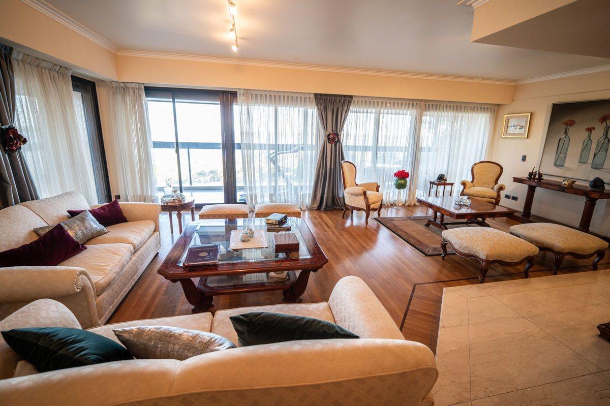 Foto de VENTA DEPTO. 4 DORMITORIOS VISTA AL RIO, imagen 3